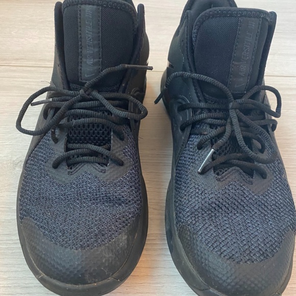 Nike Air Versitile III - Picture 2 of 5